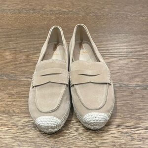 Sam Edelman Beige and White Loafers 👵MT